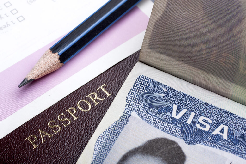 Brasileiros voltam a precisar de vistos para o México